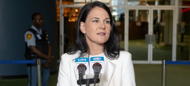 Анналена Бербок запускает глобальную кампанию «Как женщина»